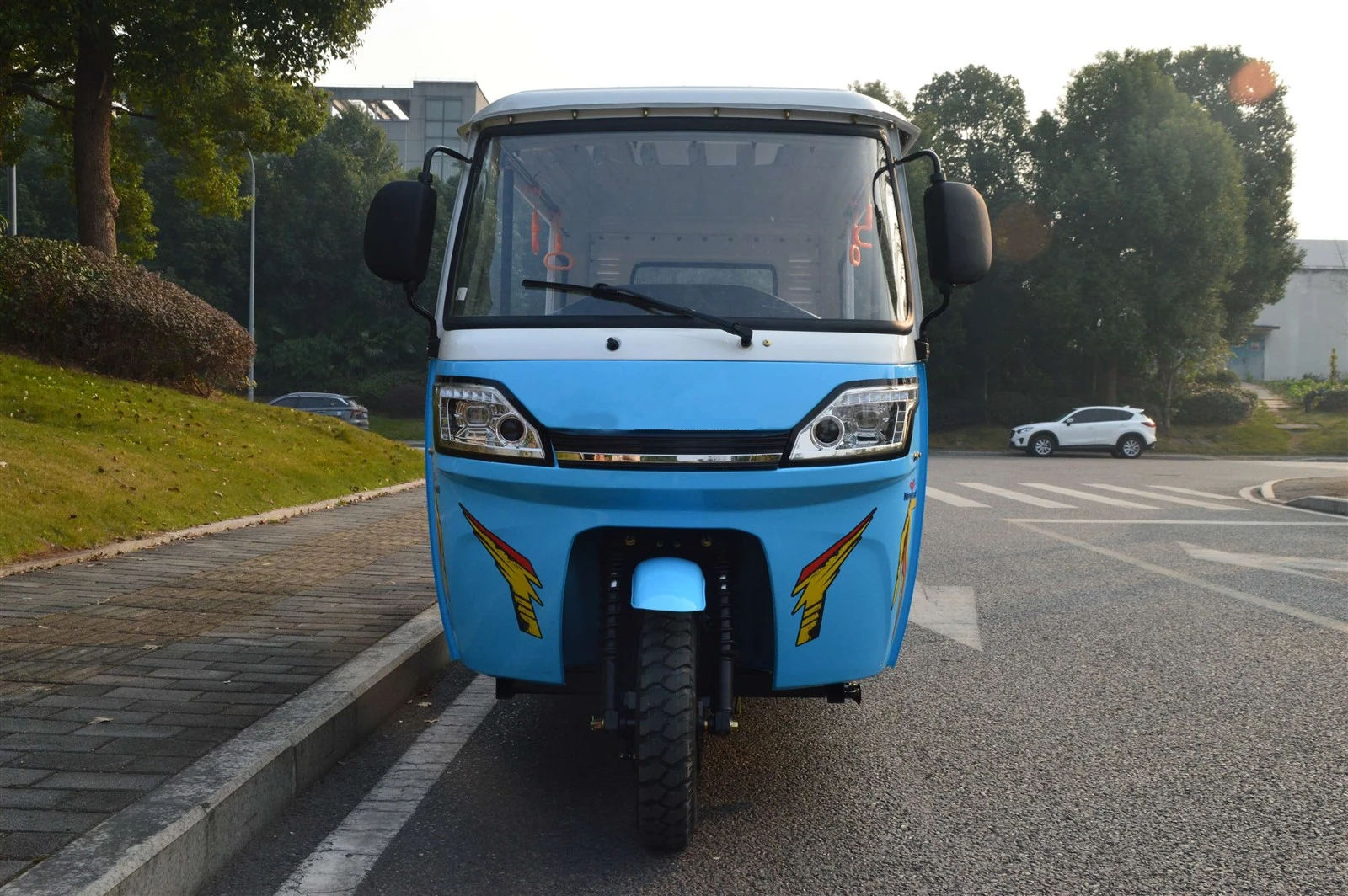 Motorized Six-seater tricycle3 Motorized Six-seater tricycle3
